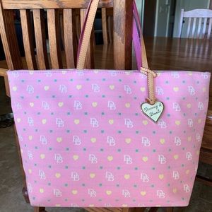 Dooney & Bourke Tote